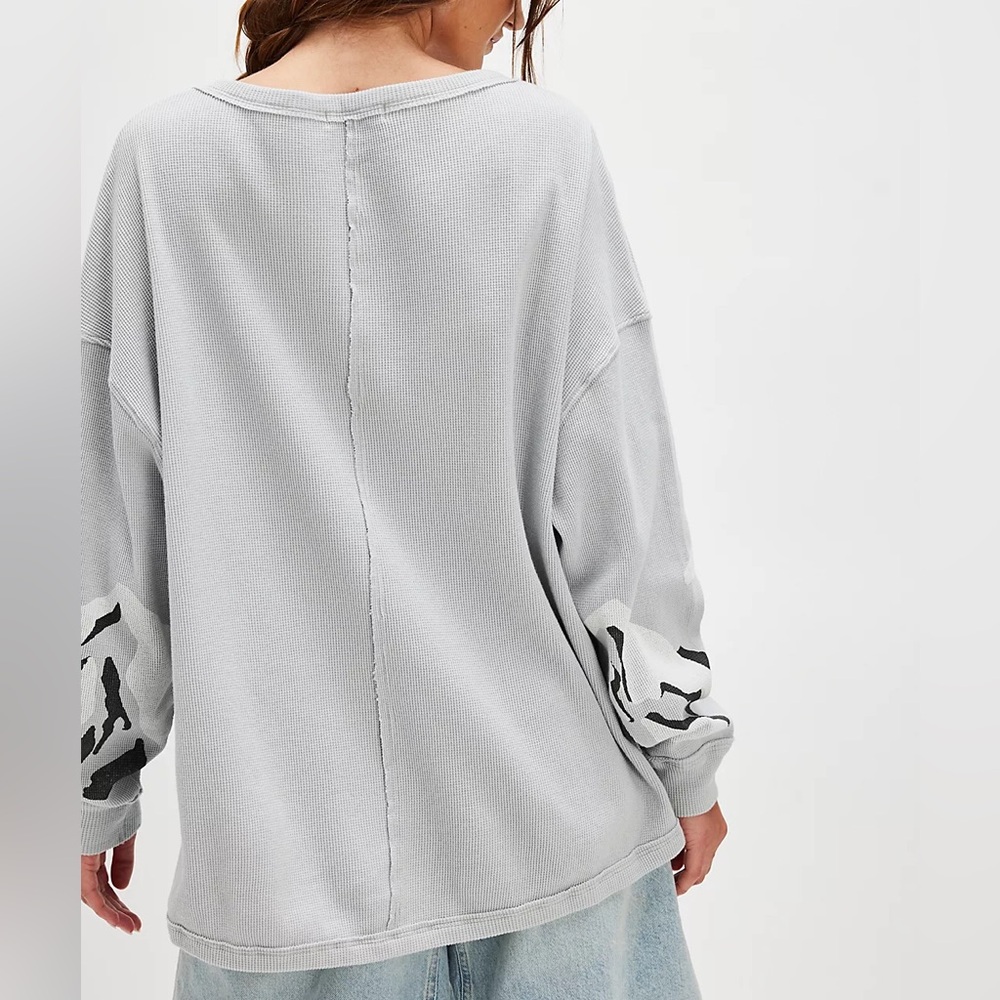 Ragabond Free People Gray Powder to the People Waffle Thermal Long Sleeve Tee - Picture 2 of 6